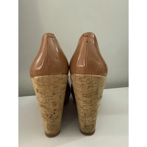 Vince Camuto Faran Wedge Pump Heel Patent Leather Cork Nude Tan Women's sz 8 - Picture 4 of 9